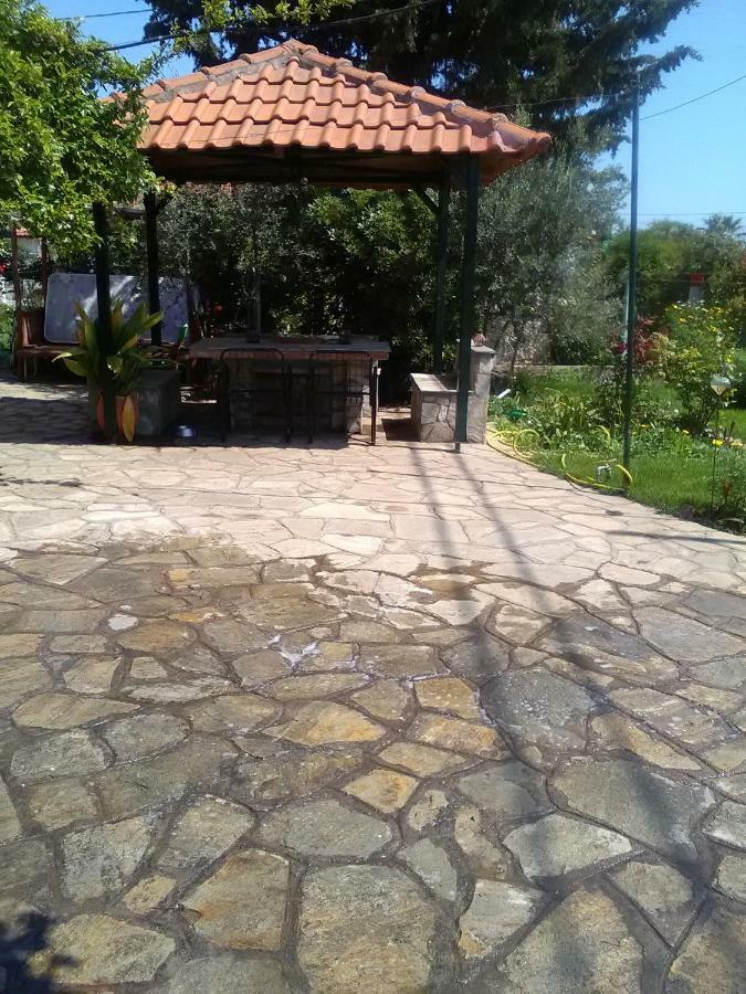Villa Julia Nea Plagia Exteriör bild