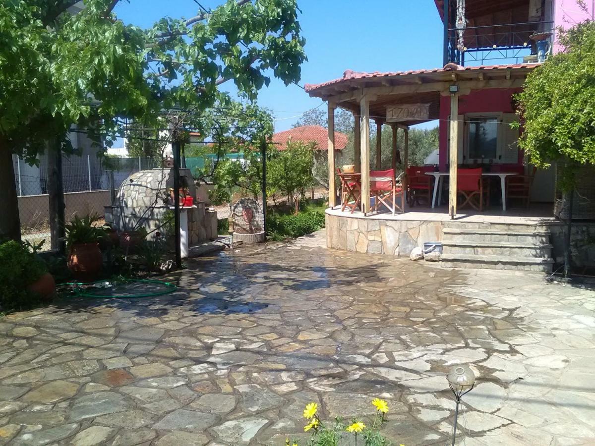 Villa Julia Nea Plagia Exteriör bild