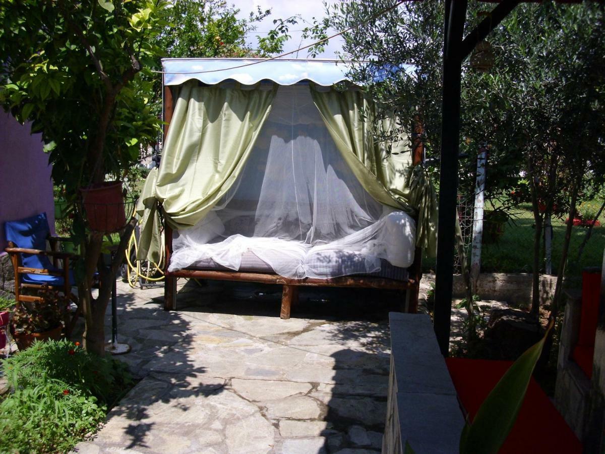 Villa Julia Nea Plagia Exteriör bild